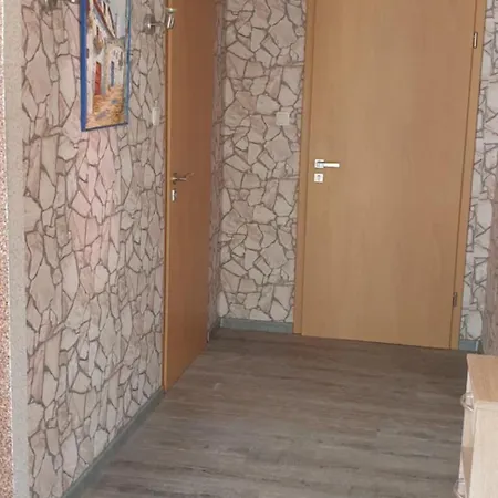 Apartment Privater Eingang Und Kostenlose Parkplatz *