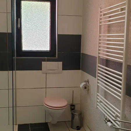 Privater Eingang Und Kostenlose Parkplatz *