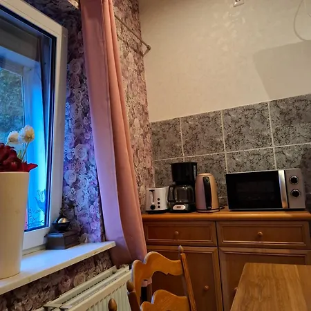 Privater Eingang Und Kostenlose Parkplatz * האגן