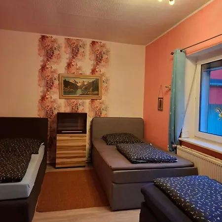 Privater Eingang Und Kostenlose Parkplatz דירה