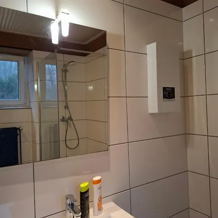 Privater Eingang Und Kostenlose Parkplatz דירה האגן