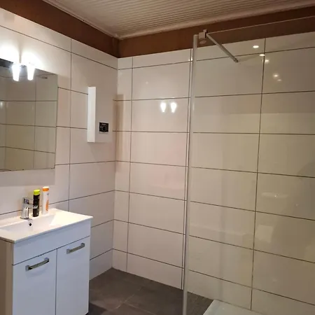 Privater Eingang Und Kostenlose Parkplatz *