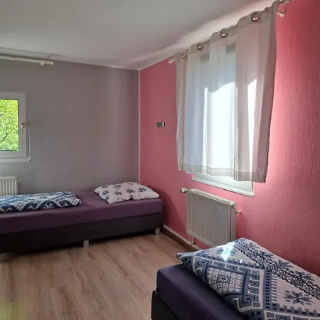 Privater Eingang Und Kostenlose Parkplatz דירה *