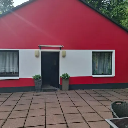 דירה Privater Eingang Und Kostenlose Parkplatz האגן