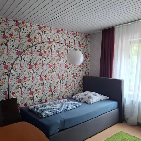 Apartment Privater Eingang Und Kostenlose Parkplatz *